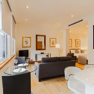 Stayinn Monument Londra